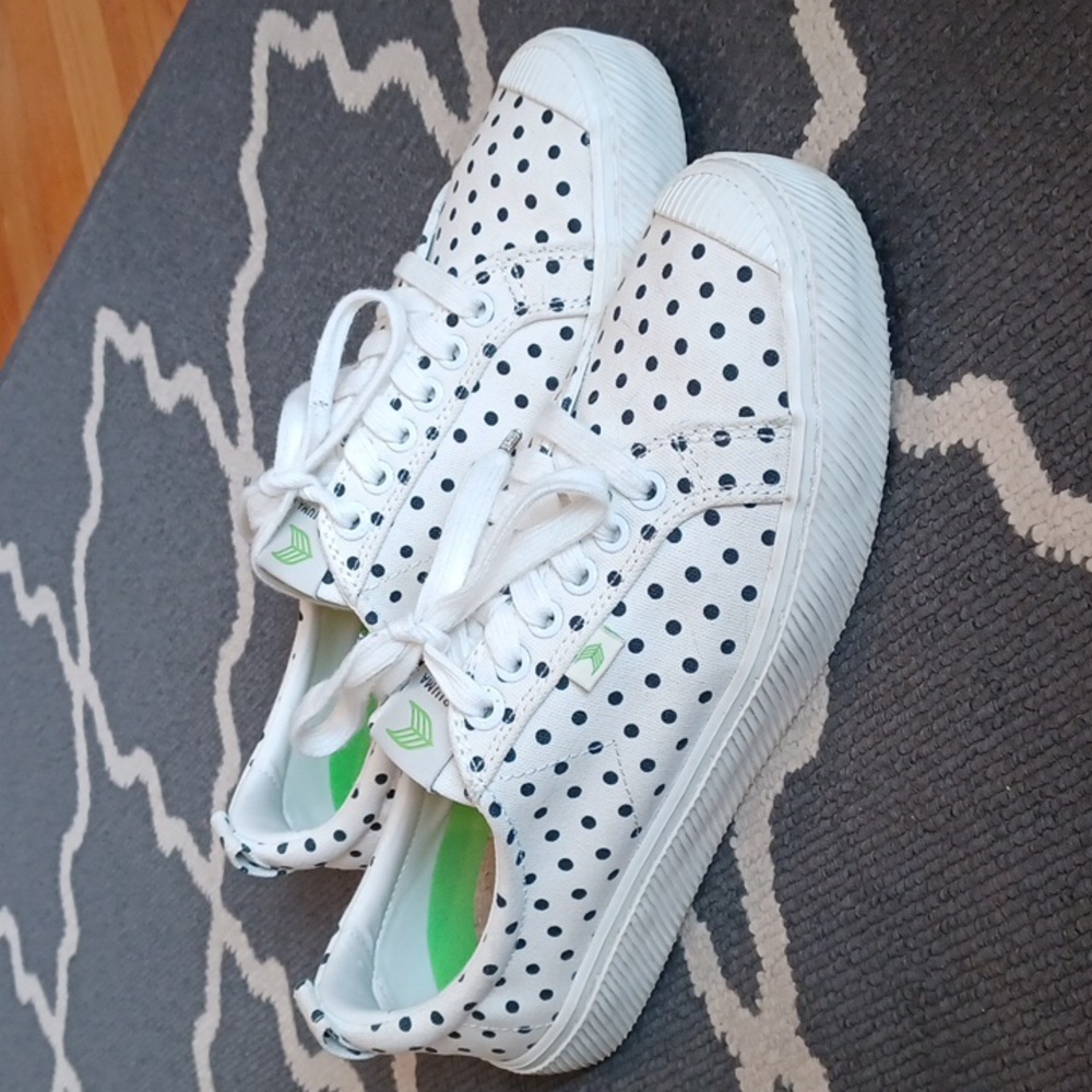 Cariuma White Polka Dot Canvas Oca Low Sneakers Women's 10